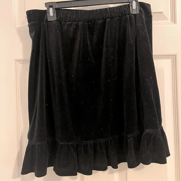 NWT H&M Black Glittery Velvet Ruffle Skirt Size Large NYE‎ Holiday Party - Image 3