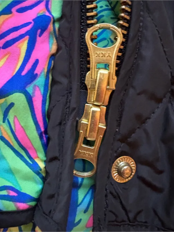 Lilly Pulitzer Getaway Black Quilted Vest Floral Lining Gold Hardware L - Image 7