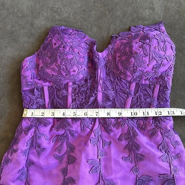 Women’s Purple Short Party Dress Beading Sheer Bodice Corset Back Ties Size 4 - Image 10