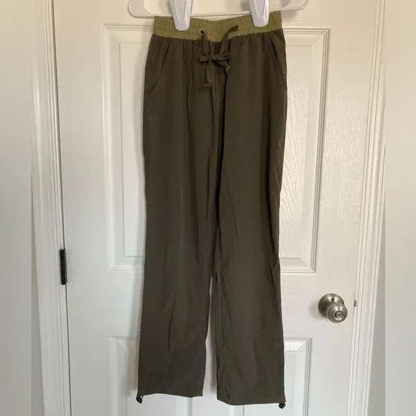 Hiking pants Size 26 - Image 2