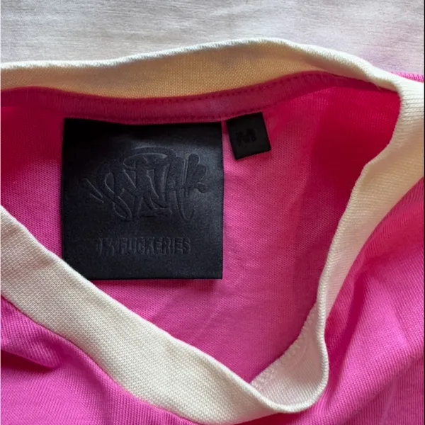 Syna - WOMEN'S TEAM SYNA TEE - PINK - Image 3