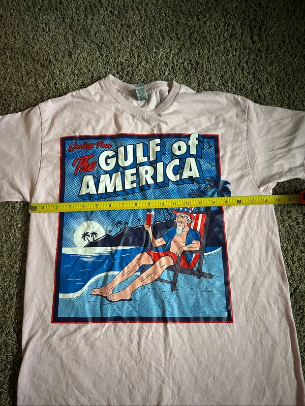 Gildan Light Pink Crewneck Gulf of America T/Shirt Sz Medium - Image 5