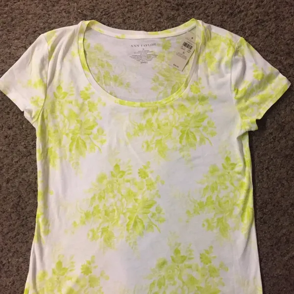 Ann Taylor Floral T-Shirt Womens S NEW - Image 3