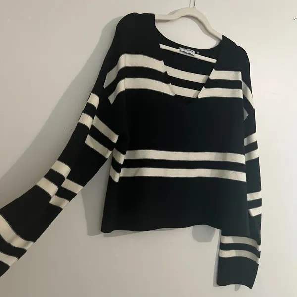 LNA Clothing Modal Blend Black &‎ White Striped V Neck Long Sleeve Sweater Sz Lg - Image 7
