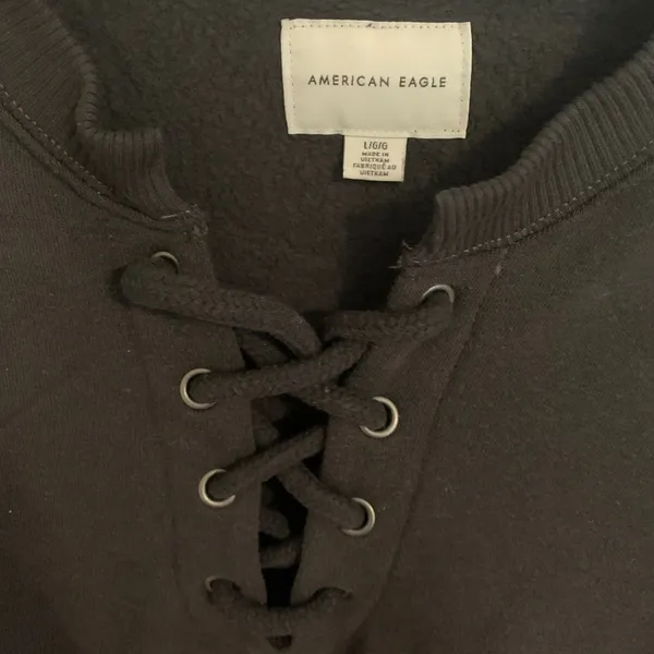 American eagle lace up pullover, soft and comfy, size large - Image 2