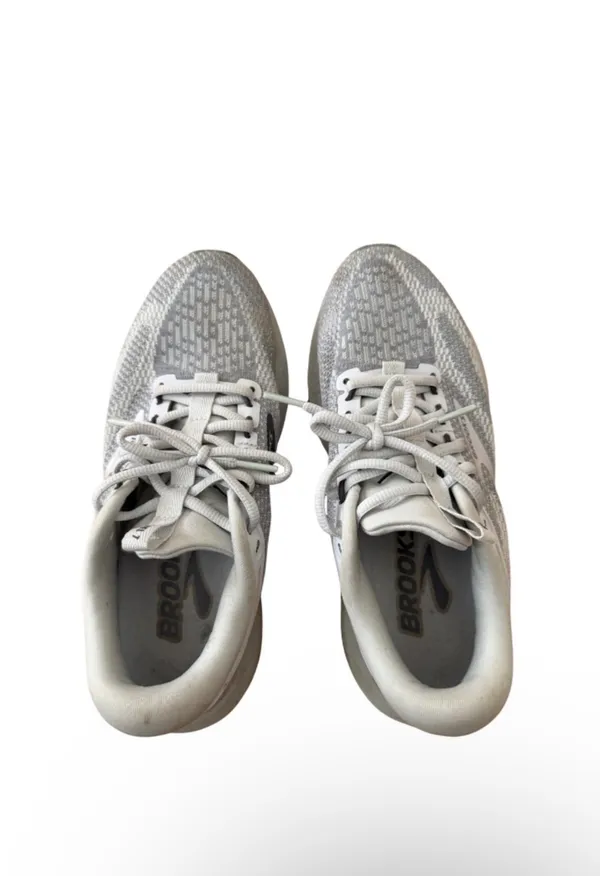 Women’s Brooks Revel 7 Oyster Gray Running Tennis Shoes (Size 7) - Image 5