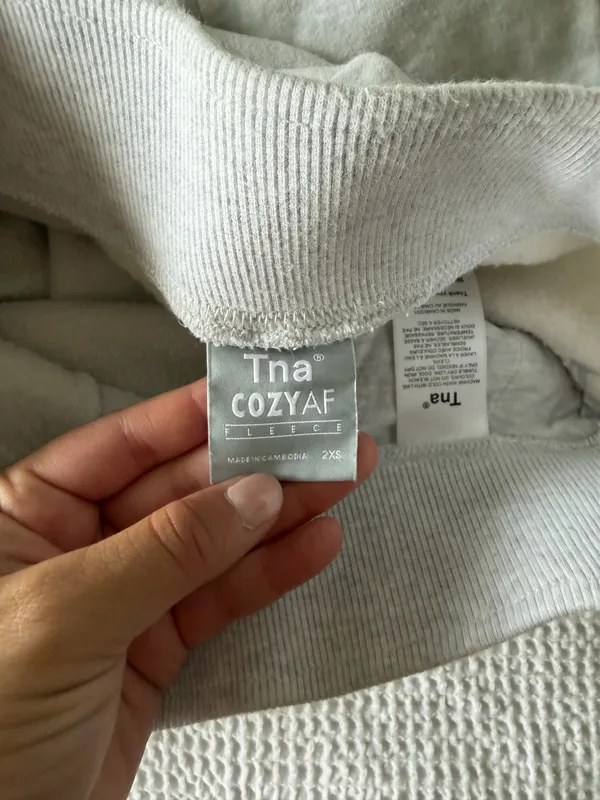 Aritzia TNA set - Image 3