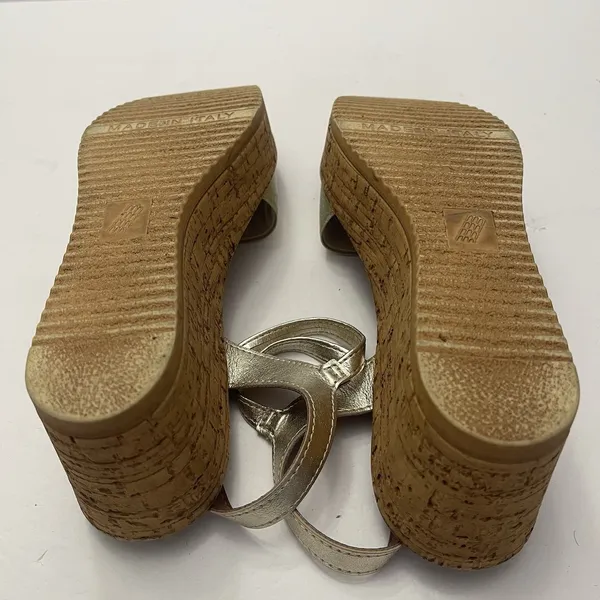 Italian Shoemakers Sandals Womens 8.5 Ankle Strap Gold Open‎ Toe Wedge Heels - Image 8