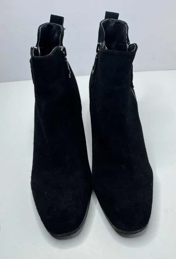 Blondo Black Waterproof Ankle Boots Size 7.5M - Image 2