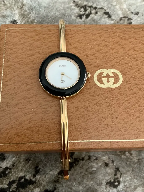 BEAUTIFUL GUCCI bangle watch set 🔥🔥🔥 - Image 12