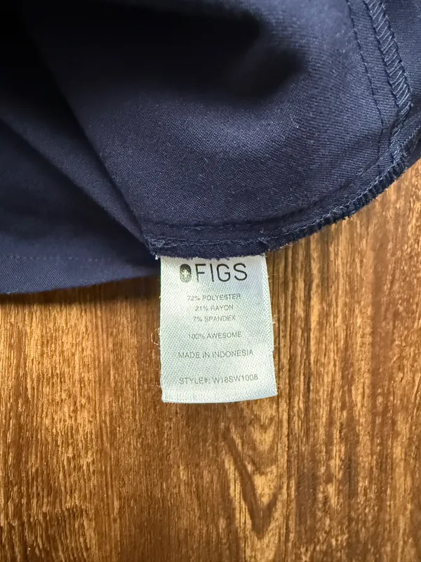 FIGS Women’s Limited Edition Navy Banepa Scrub Top - Size S - Image 4