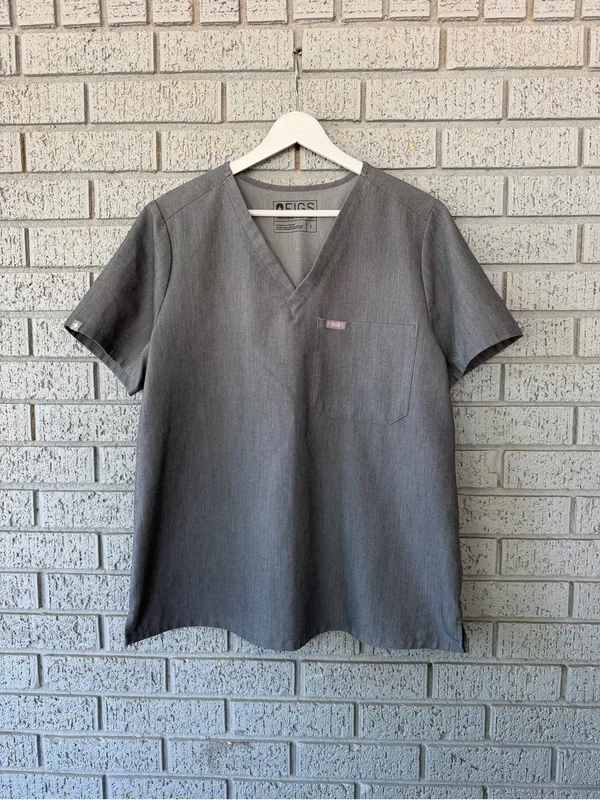 Figs Catarina One Pocket Scrub Top Graphite Grey Size Large - Image 3