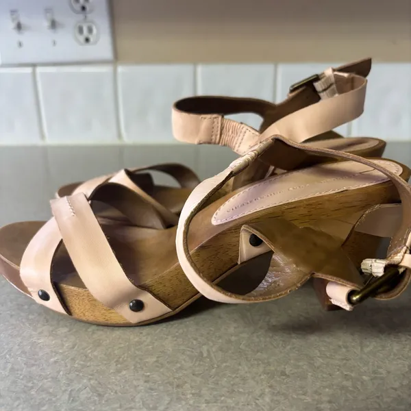 Anthropologie Schuler & Sons Philadelphia Neutral Preppy Coastal Boho Kitten Heel Wood Clogs 7 - Image 6
