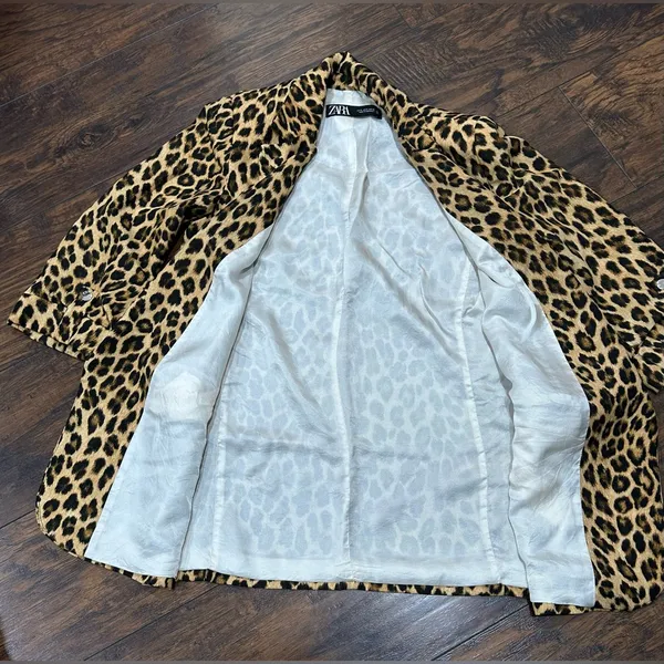 Women’s‎ Zara leopard print blazer small - Image 2