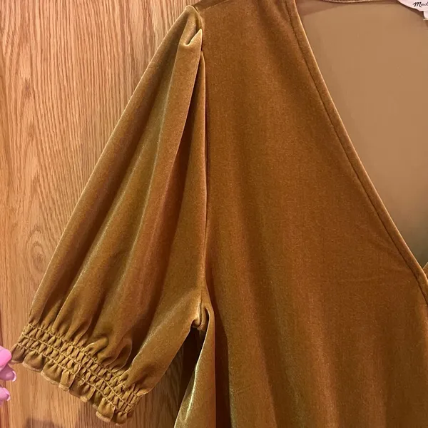 Madewell Velvet Smocked Crossover Wrap-Style Top Blouse in‎ Antique Gold Size XL - Image 13