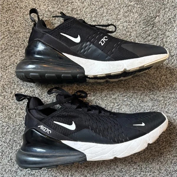 Nike Air Max 270 Shoes - Image 4