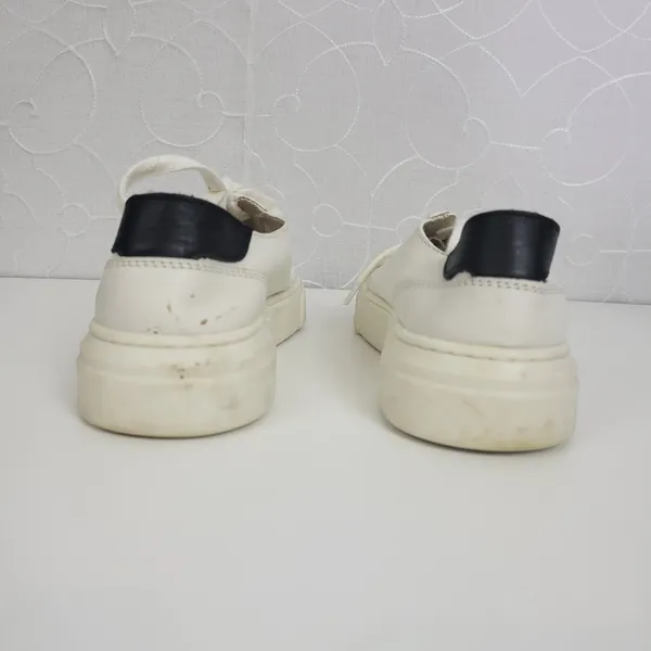 Zara Womens Shoes Size 35 White Low Top Lace-Up Round Toe Classic Casual Sneaker - Image 5