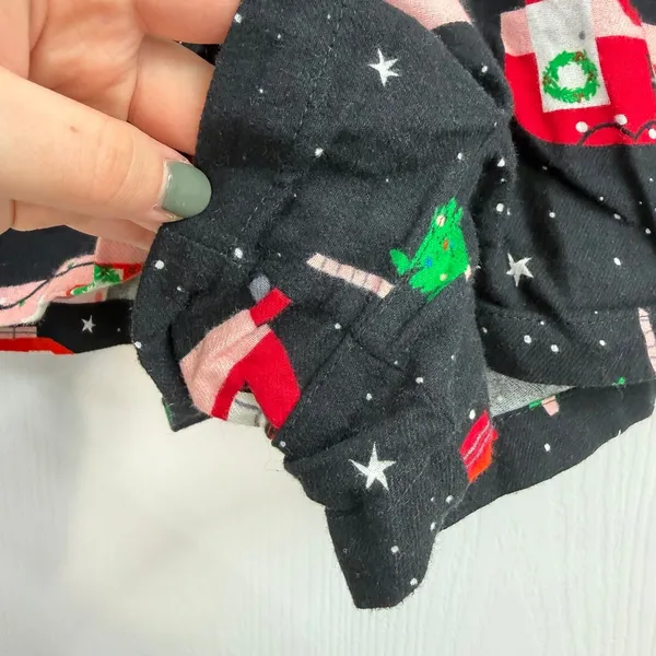 Old Navy black‎ Christmas holiday pull on drawstring fleece pajama shorts small - Image 2