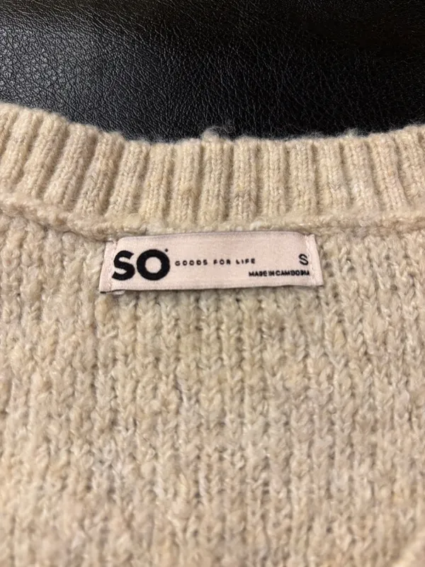 Ladies Small Soft Beige V Neck Sweater - Image 2
