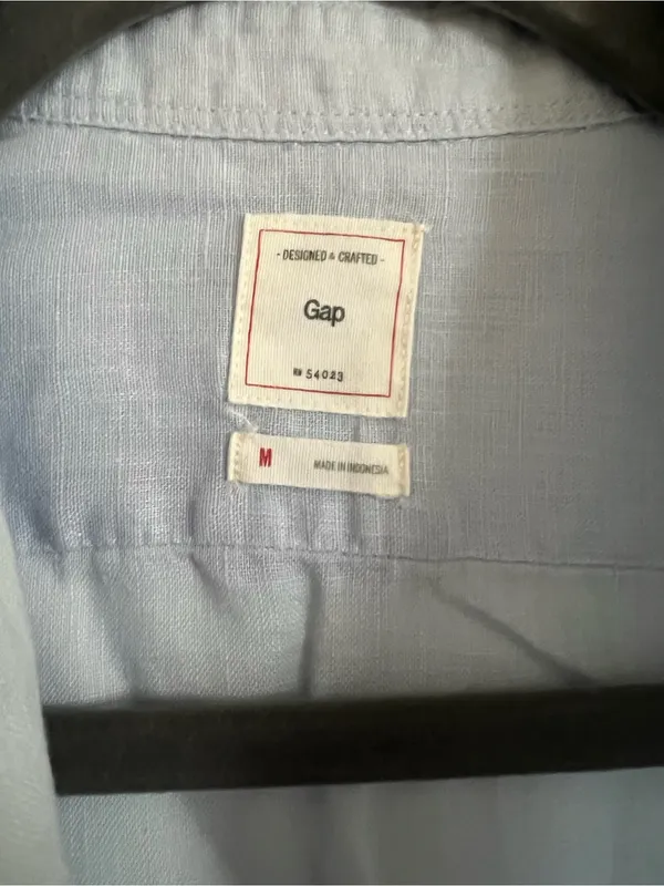 GAP Light Blue Casual Button-Down Shirt - Image 2