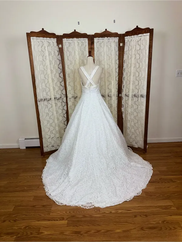 Gorgeous Vintage 90s Sequin and Lace Wedding Gown - Image 5