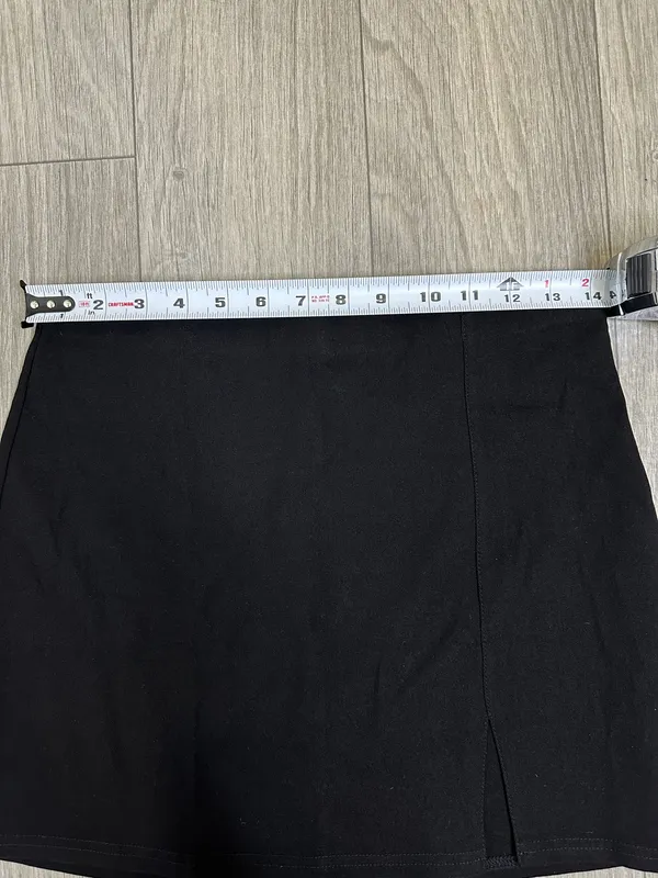 Classic Black Mini Skirt NWT Size M Size M - Image 4