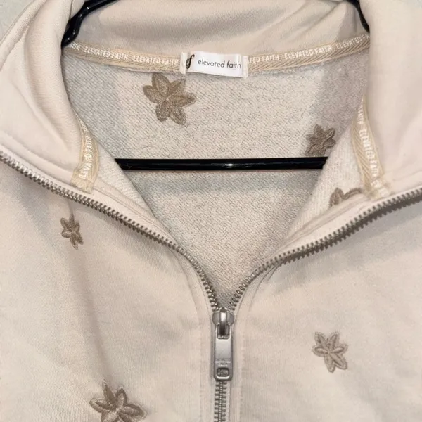 Elevated Faith Floral Half Zip Sweatshirt L Cream Cropped Cozy - Image 9