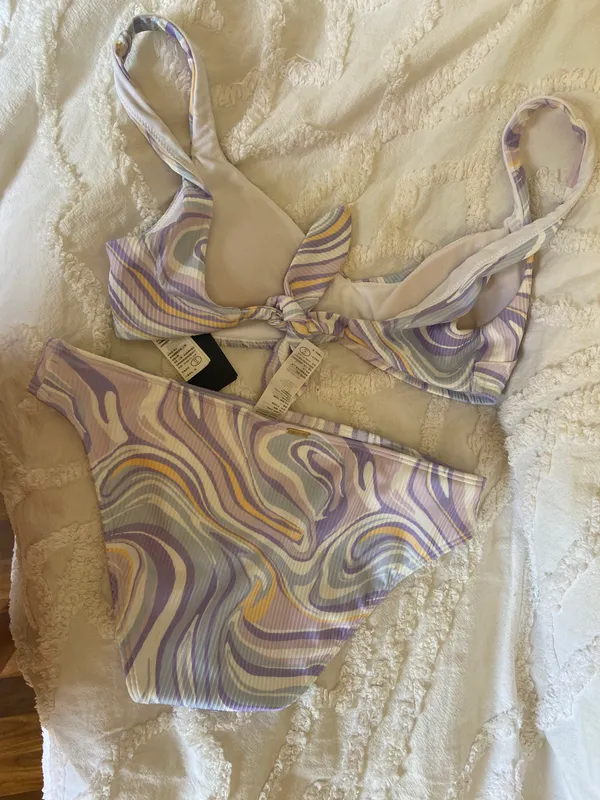 Hollister 2 piece bathing suit - Image 4