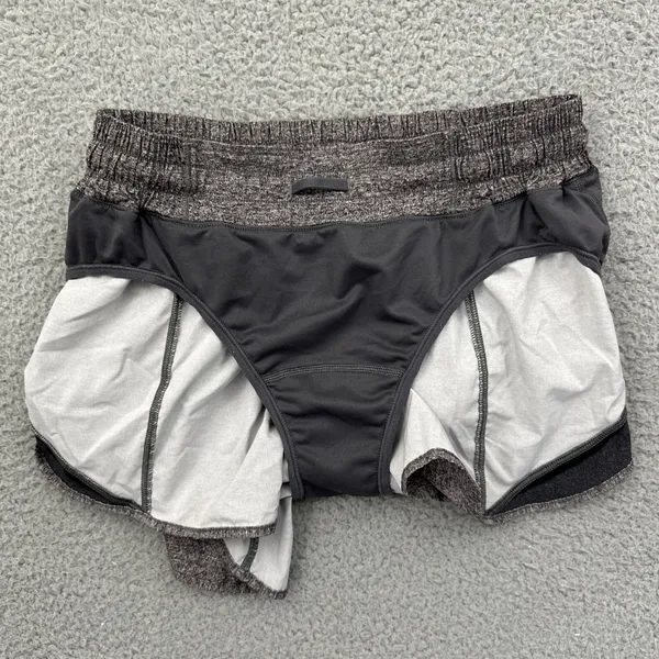 Lululemon Hotty Hot Shorts Low Rise 4" Heather Lux Gray Athletic Women's 6 - Image 3