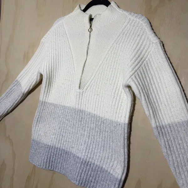 Talbots Sweater Womens Small Gray Colorblock 1/4‎ Zip Long Sleeves Ribbed - Image 2