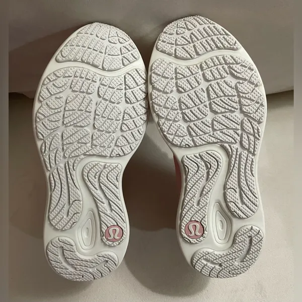 Lululemon NIB Blissfeel Run 2 Women's Pink Running Shoes 8.5 - Image 15