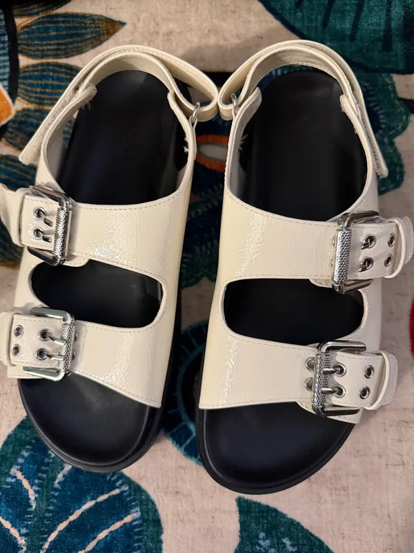 Old Navy White Sandals - Image 2