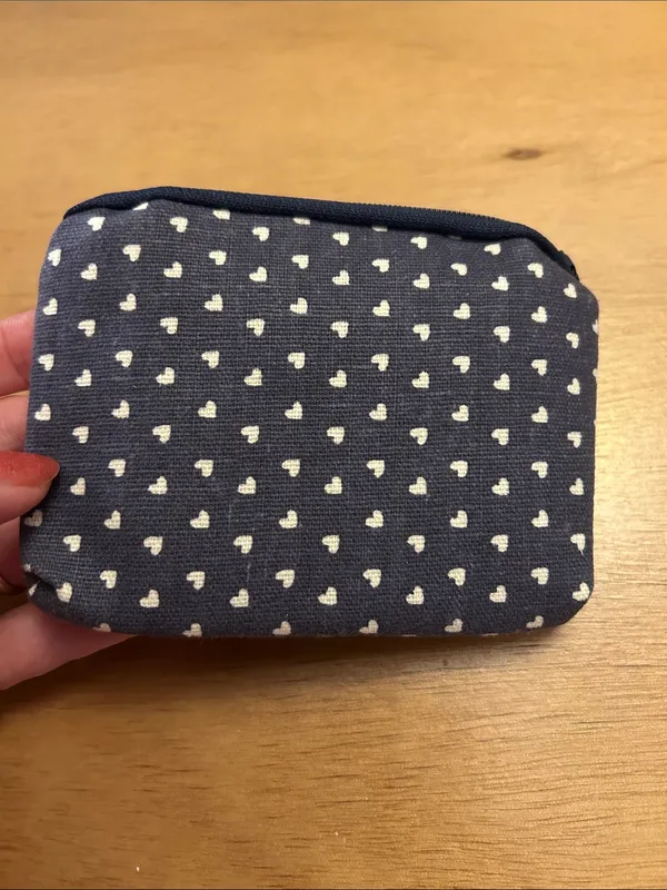 Free with bundle only!! new coin Keys money bag - Image 2