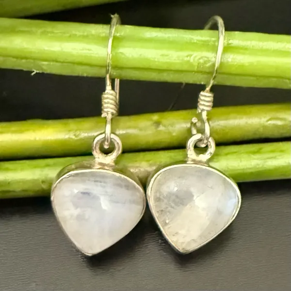 Vintage 925 Sterling Silver Small Heart Moonstone Drop Earrings 3.6g - Image 3