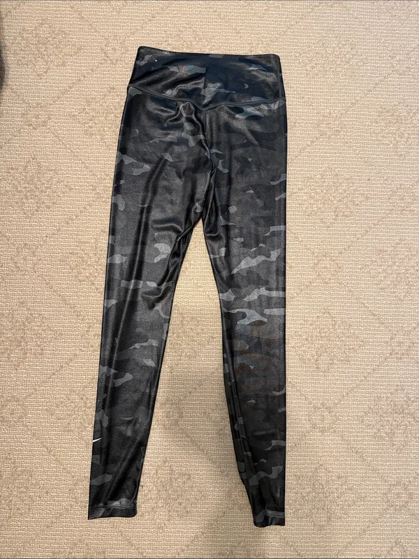 NIKE Black Camo Active Leggings Size Small - Image 3