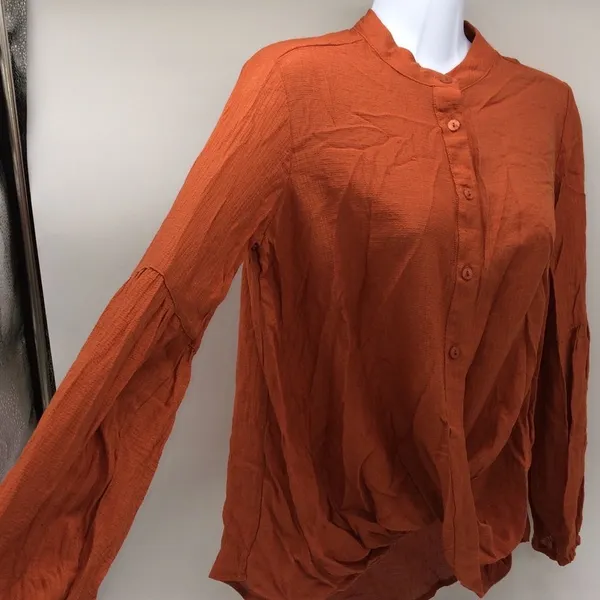 Davi & Dani Button Up Twisted Front Shirt w/Longer Back & Sleeves in Rust Size S - Image 6