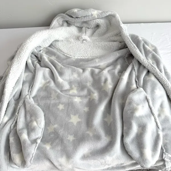 Women's Star Print Cozy Robe with belt Gray XS/S Target - Image 5