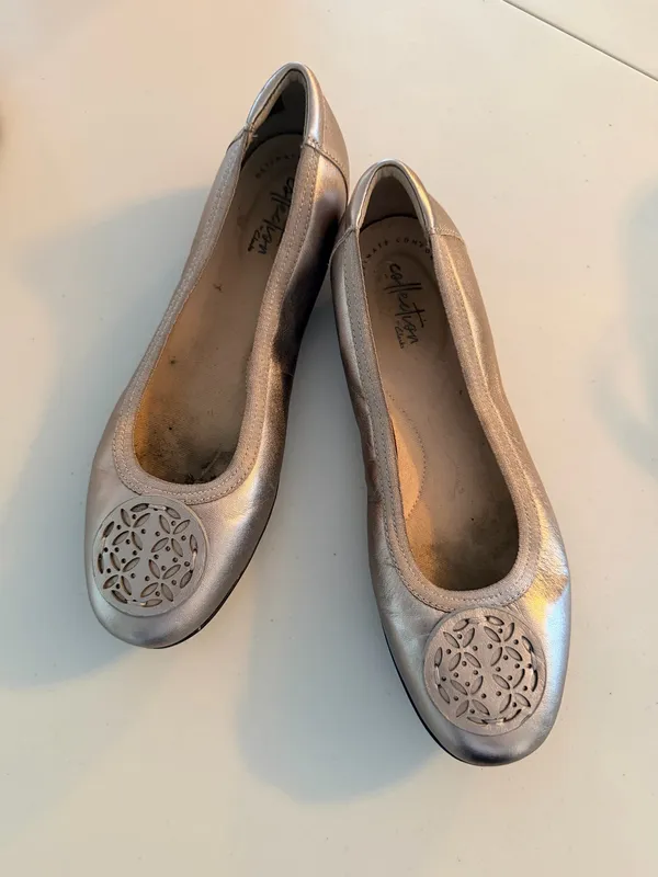 Collection by Clark’s | ladies Gracelin Lola flats, shoes. Size: : 8M - Image 4