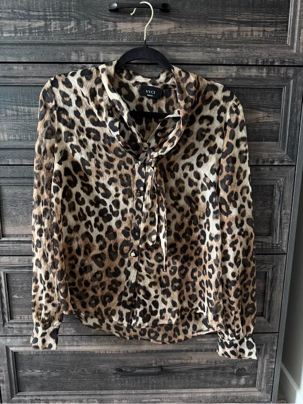 VICI Leopard Tie-Neck Blouse in Brown and Black - Image 2
