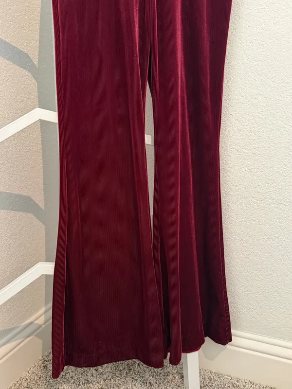 Gianni Bini Burgundy Ribbed Velvet Wide-Leg Jumpsuit - Image 4