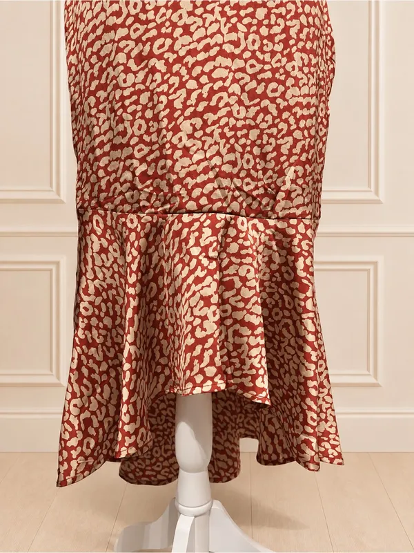 NWOT PrettyLittleThing Red Gold Leopard Satin High-Low Mermaid Maxi Dress US 6 - Image 4