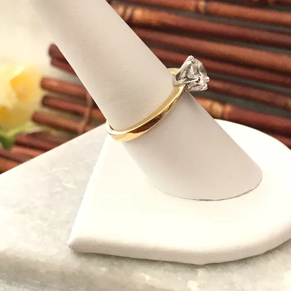 Avon Gold Plated Brilliant Solitaire Ring Size 8 - Image 4