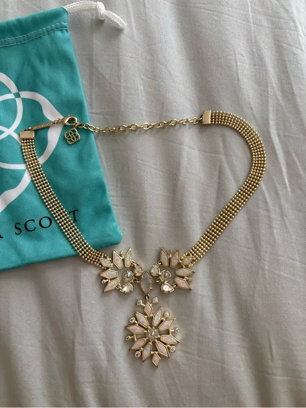Kendra Scott Isabella Floral Snowflake Choker Necklace - Image 3