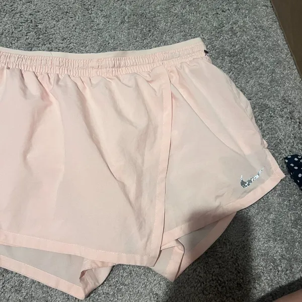 Nike medium‎ pink shorts/skort - Image 2