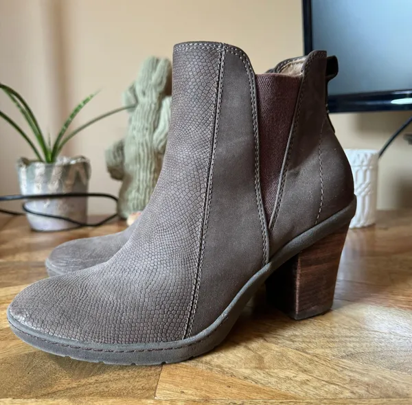 Baretraps Dasha Boot In Brown - Image 4
