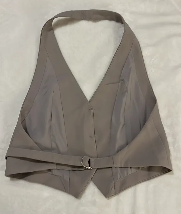 Button Down Vest Top Gray - Image 2