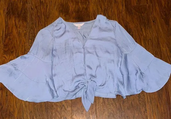 Women’s Lauren Conrad Blue Flared Sleeve Button Down Blouse business casual - Image 2