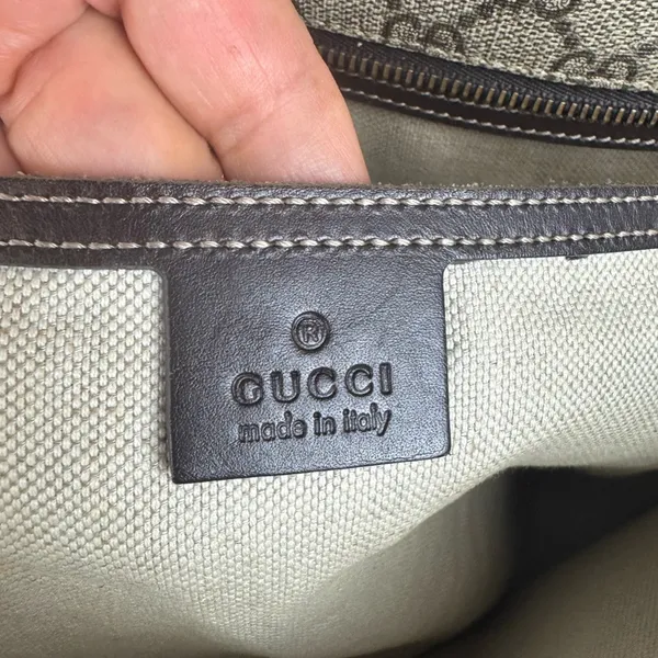 GUCCI GG Supreme Monogram Medium Zippered Shopping Tote Dark Brown. - Image 12