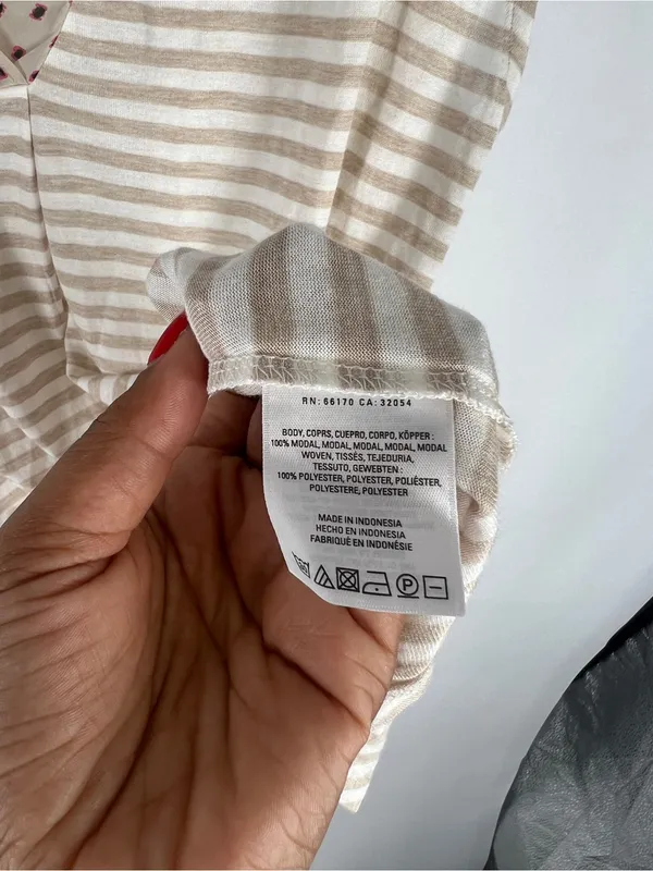 Anthropologie‎ Neutral Beige & White Striped V‑Neck Tee - Image 11