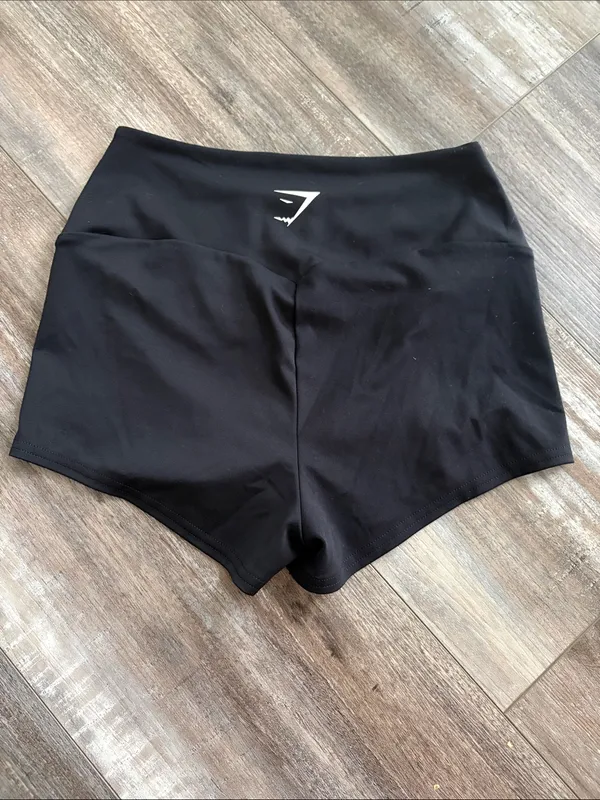 Gymshark Black High-Rise Bike Shorts Medium - Image 2